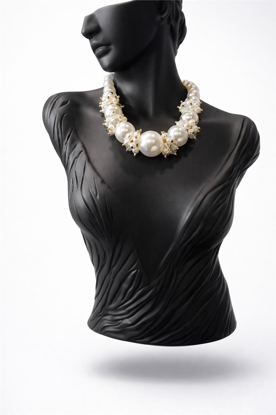 Jane Büyük İnci Dizili Şık Kolye